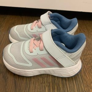 Adidas toddler girl running shoe. Size 5. Barely worn.